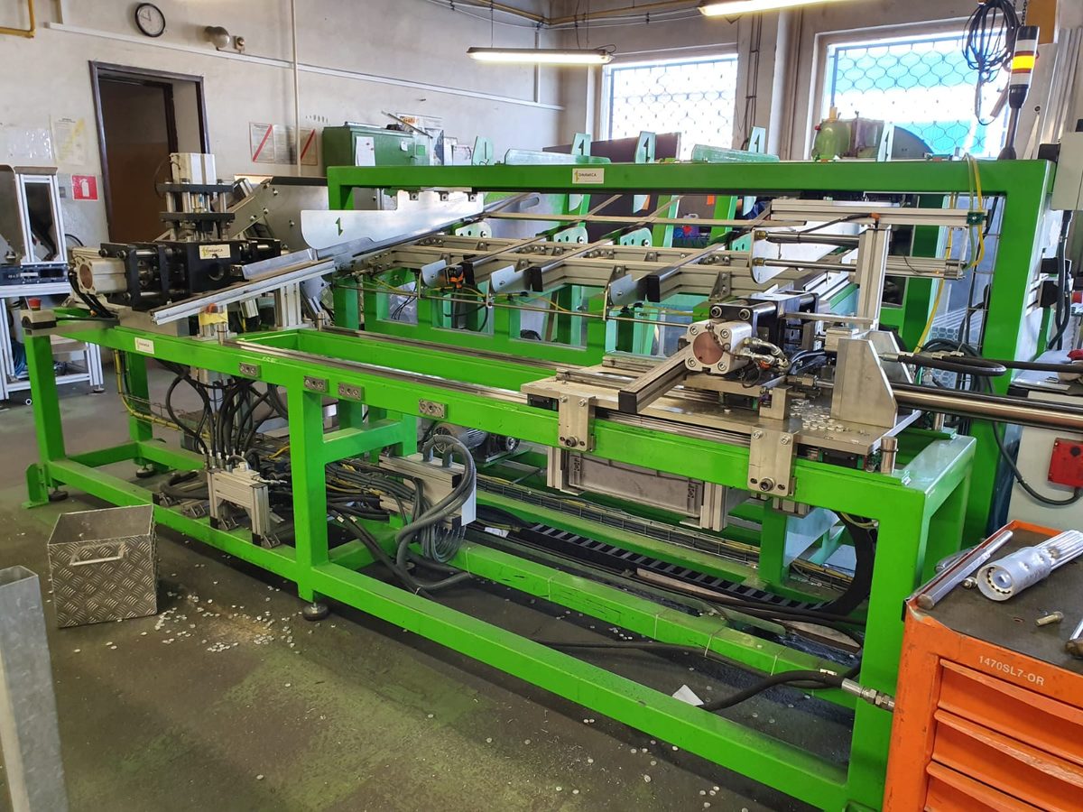 Automatyczna linia do obróbki profili aluminiowych